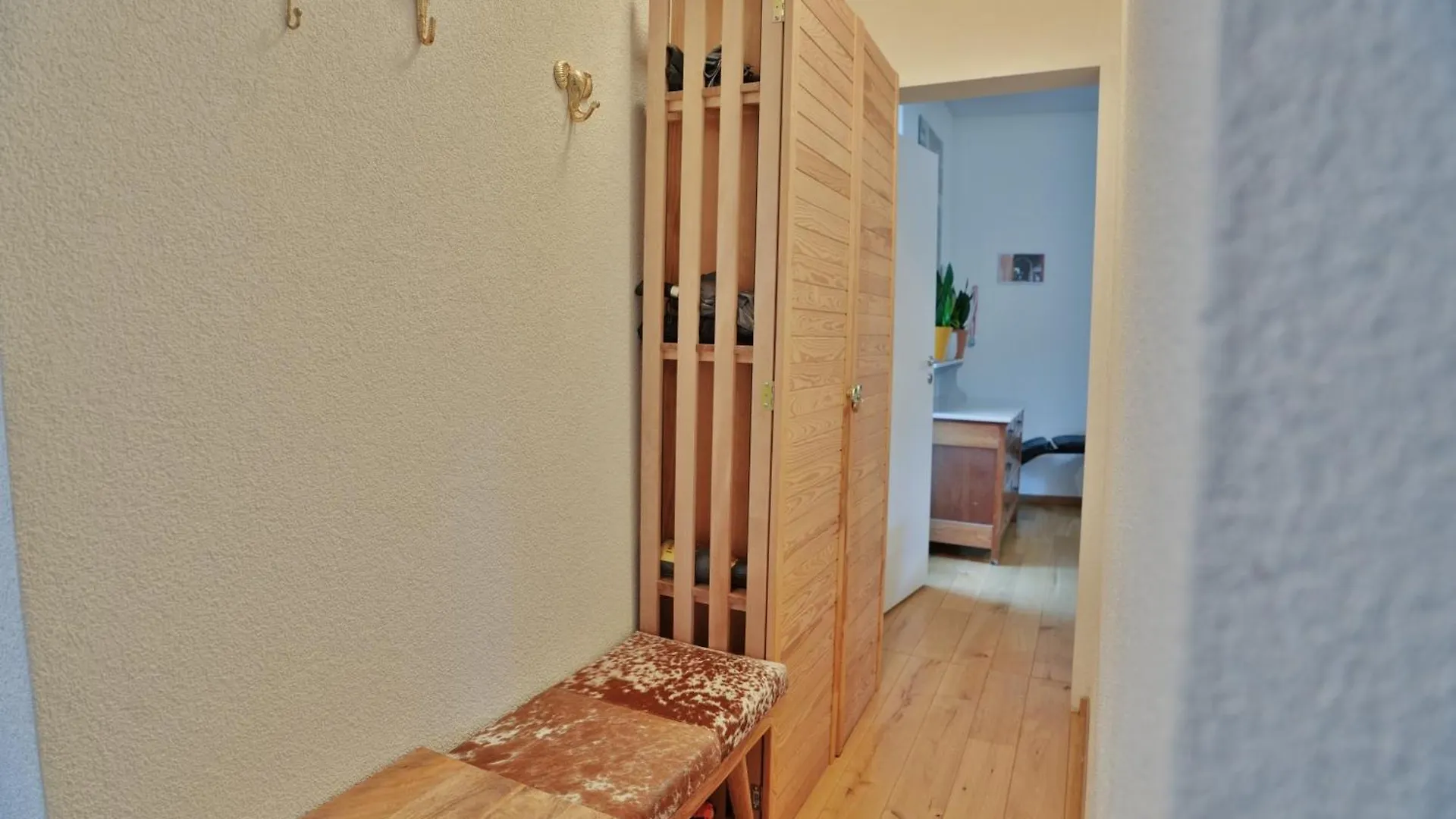 Artful 3 Bedroom Apt In City Center 5 Min By Foot To Esc & Art בזל