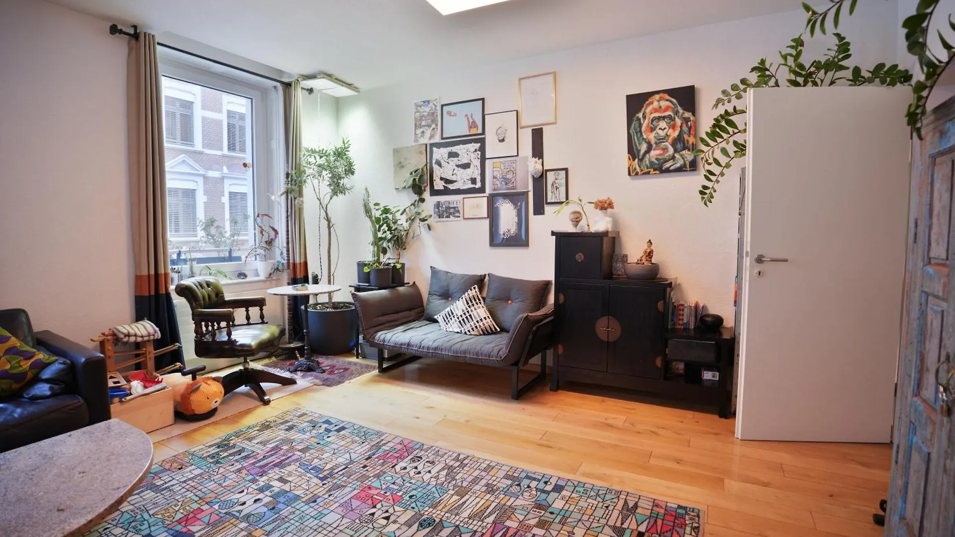 Artful 3 Bedroom Apt In City Center 5 Min By Foot To Esc & Art בזל דירה