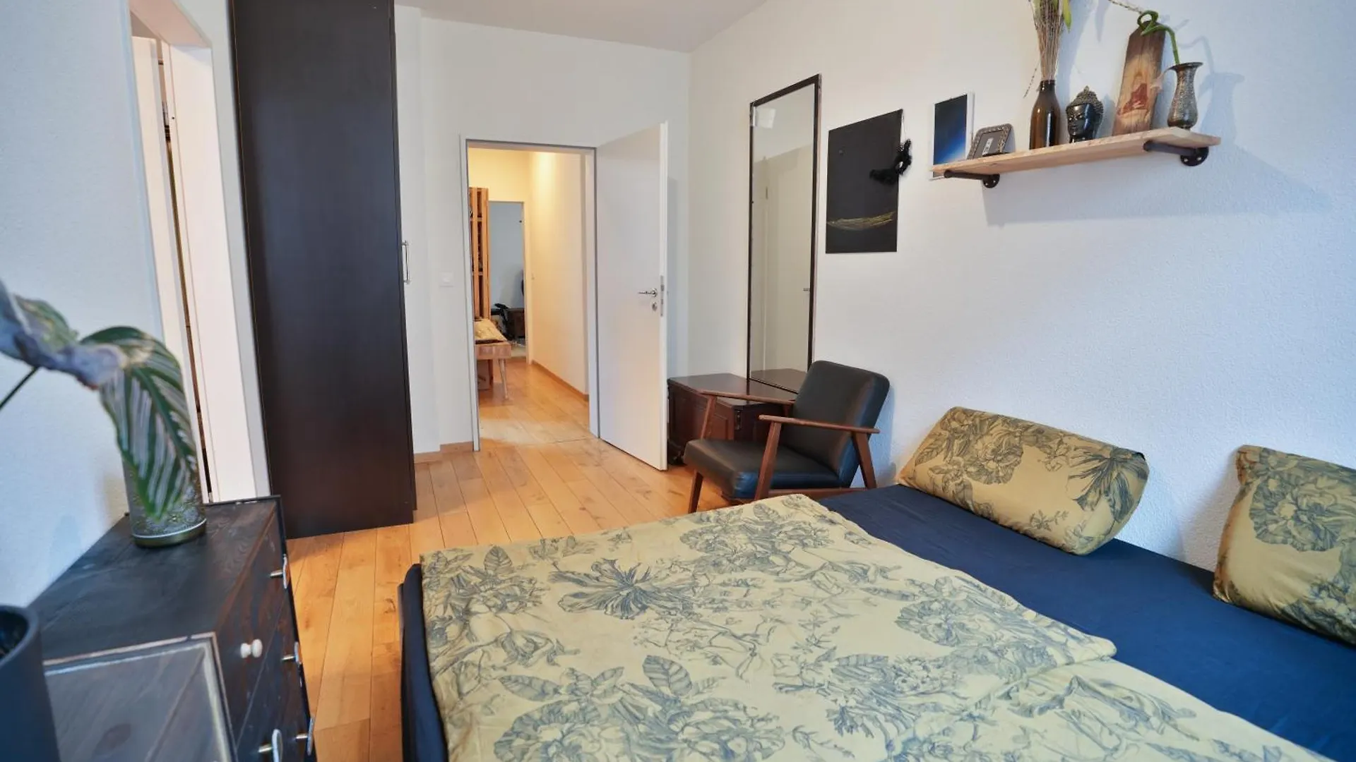 Artful 3 Bedroom Apt In City Center 5 Min By Foot To Esc & Art בזל
